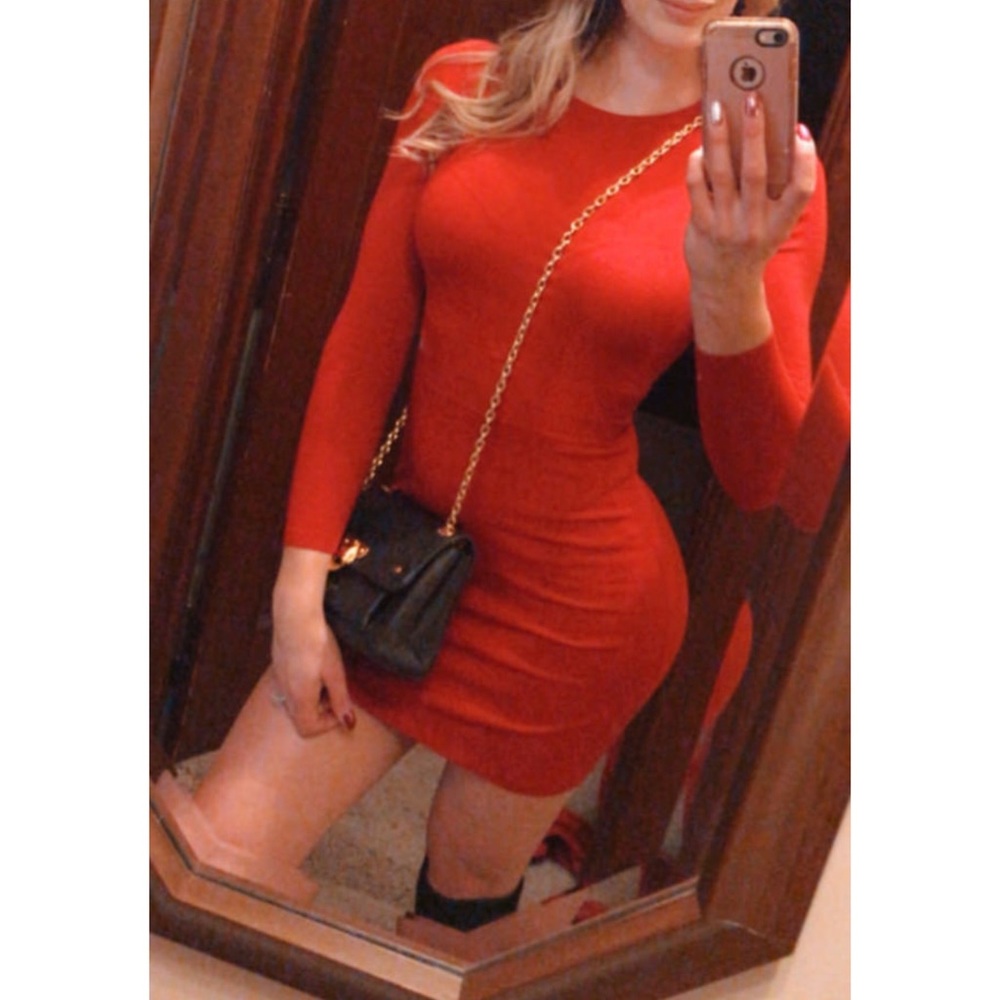 ELIZABETH AND JAMES • Red Railey Dress - Picture 7 of 7